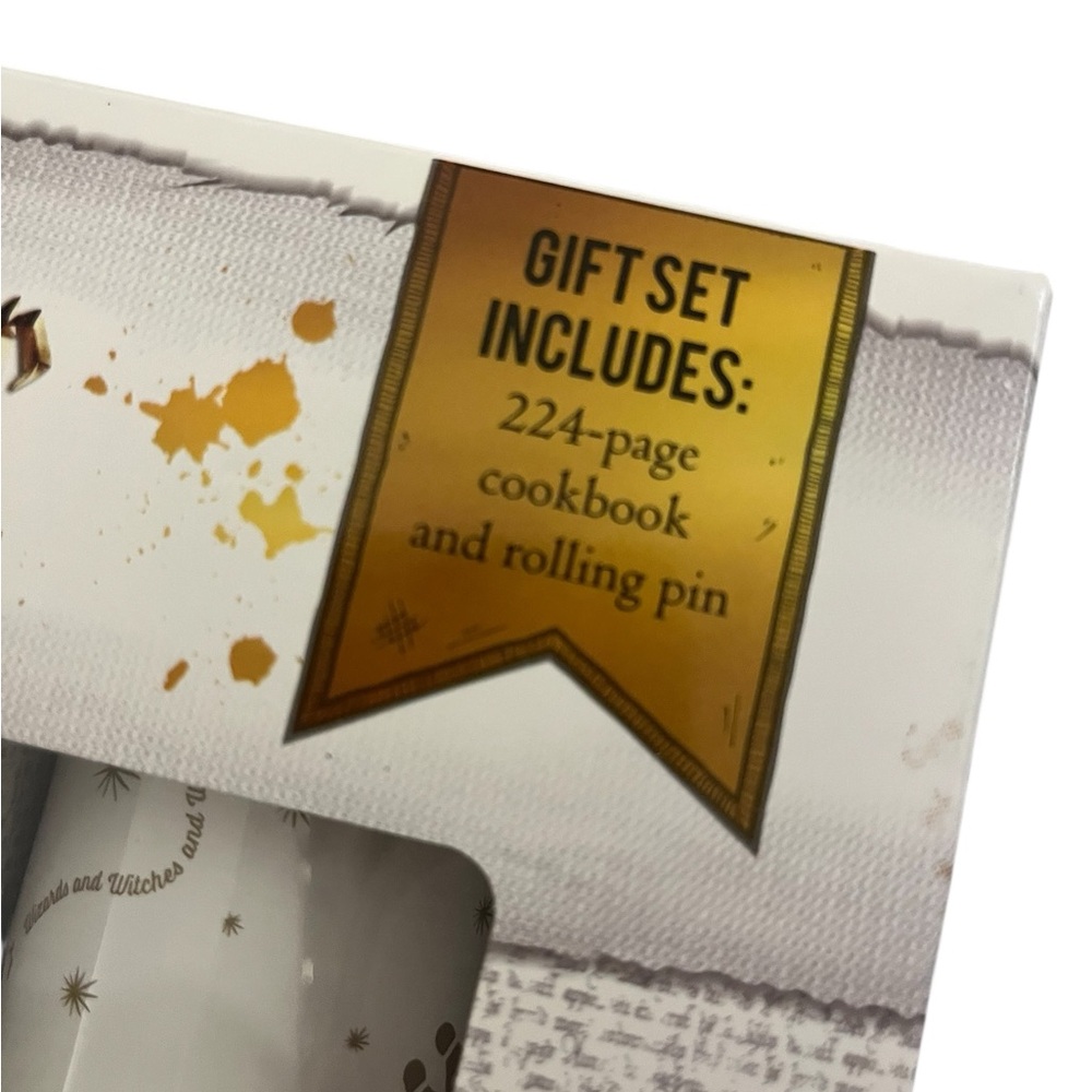 Warner Bros. Wizarding World Cookbook & Rolling Pin Set - New - Picture 3 of 8